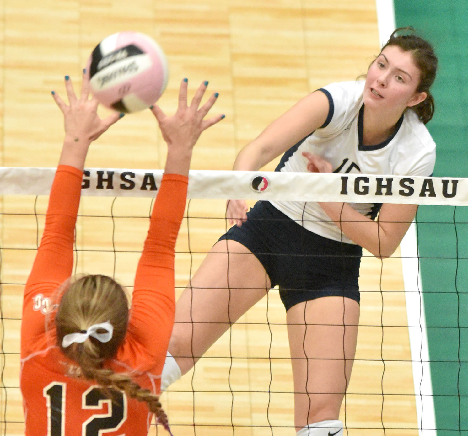 Heelan vs Charles City state volleyball